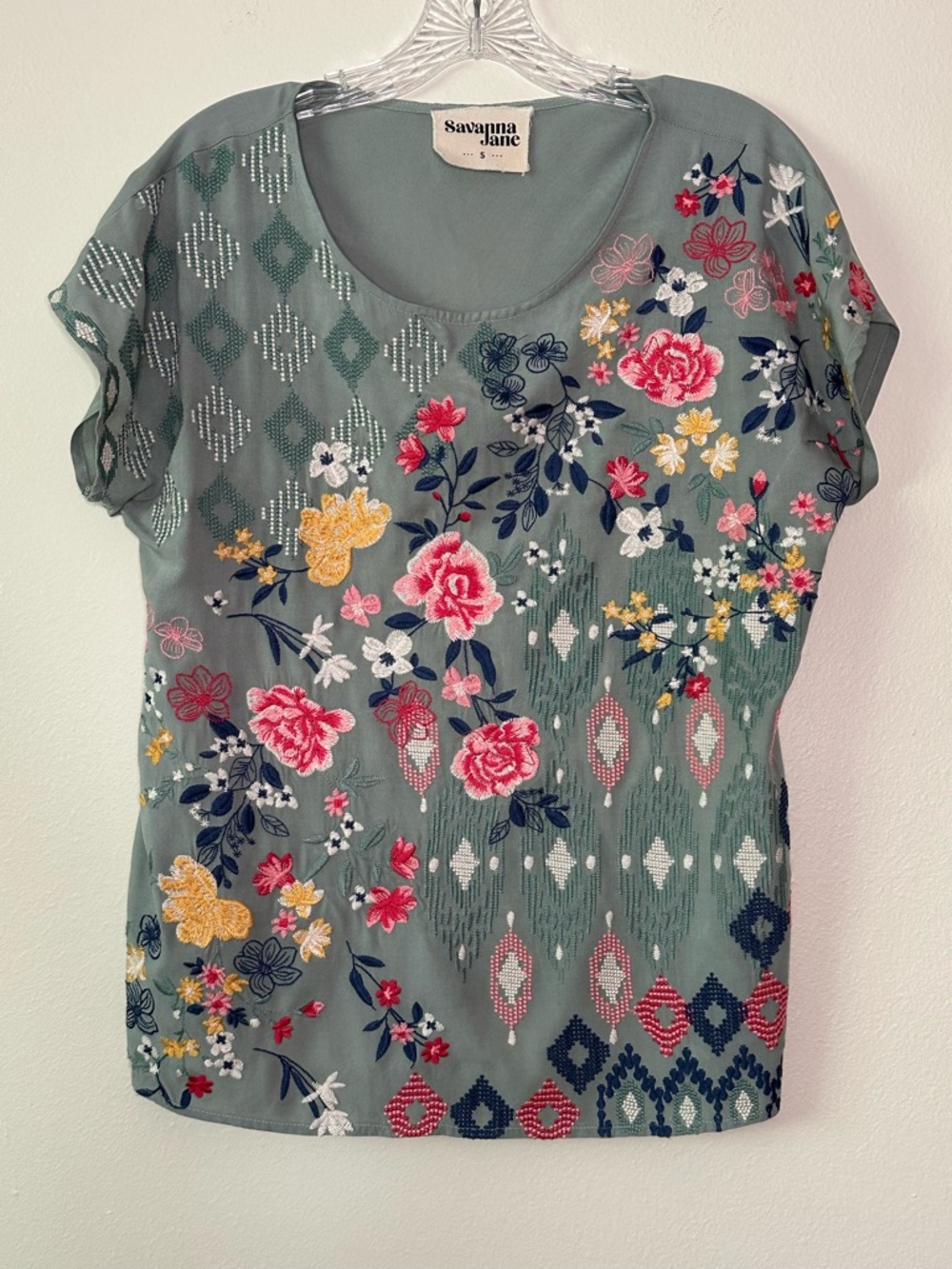 Savanna Jane Embroidered Green sz Small pullover top with cap sleeves. - Picture 2 of 4